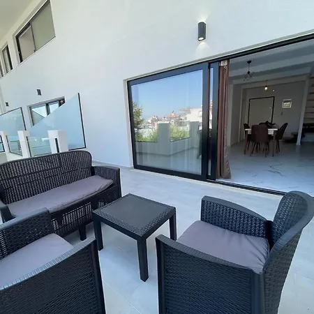 Sunrose Residences Sarande Exterior photo