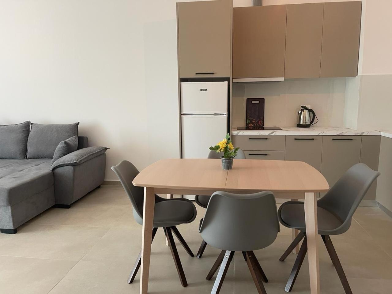 Sunrose Residences Апартаменты Саранда
